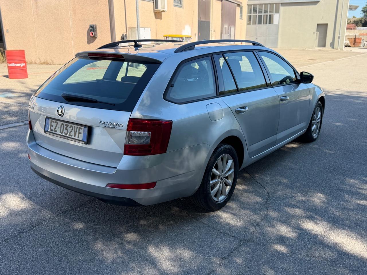 Skoda Octavia 1.6 TDI CR 105 CV Ambition