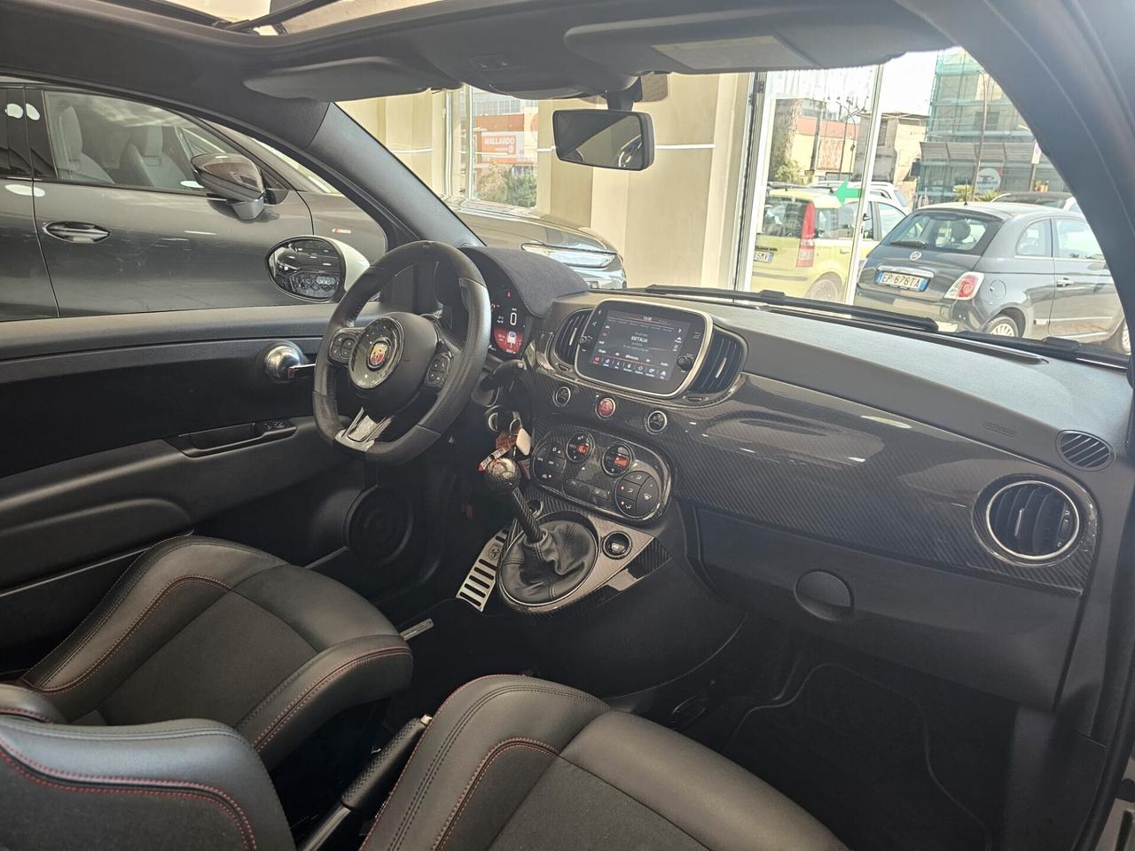 Abarth 595 C 1.4 Turbo T-Jet 180 CV Esseesse
