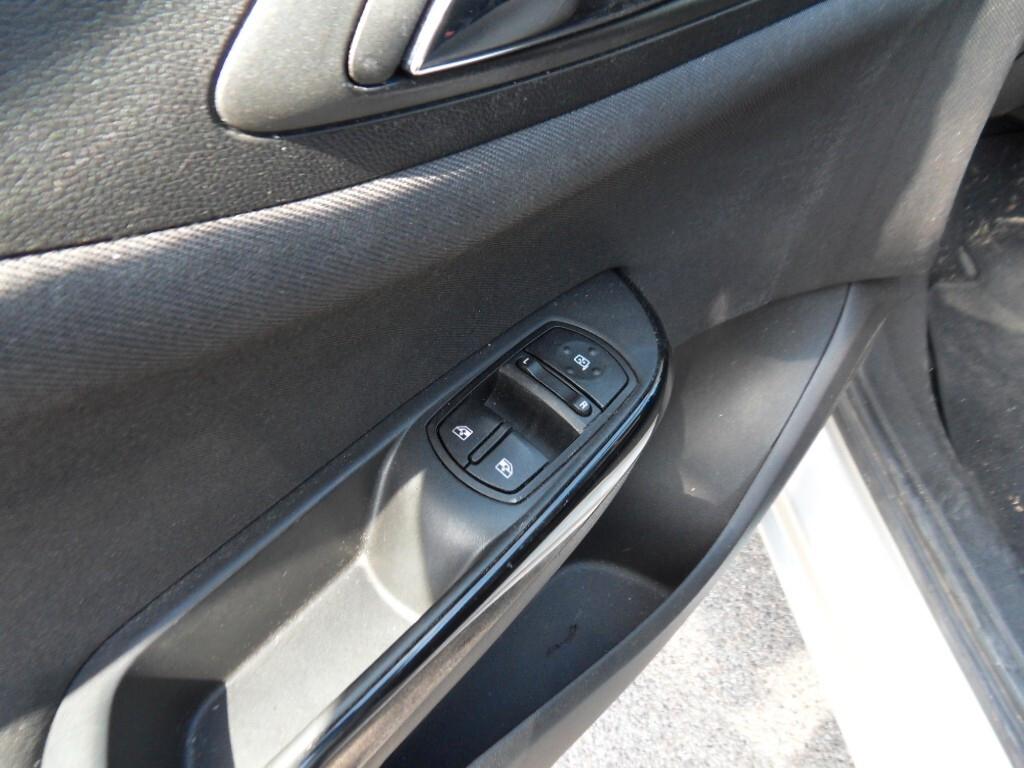 Opel Corsa 1.2 5 porte Advance