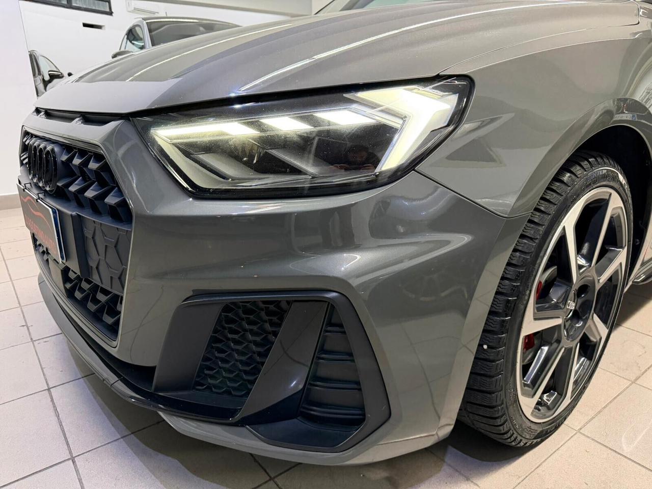 Audi A1 SPB 40 TFSI S tronic line edition