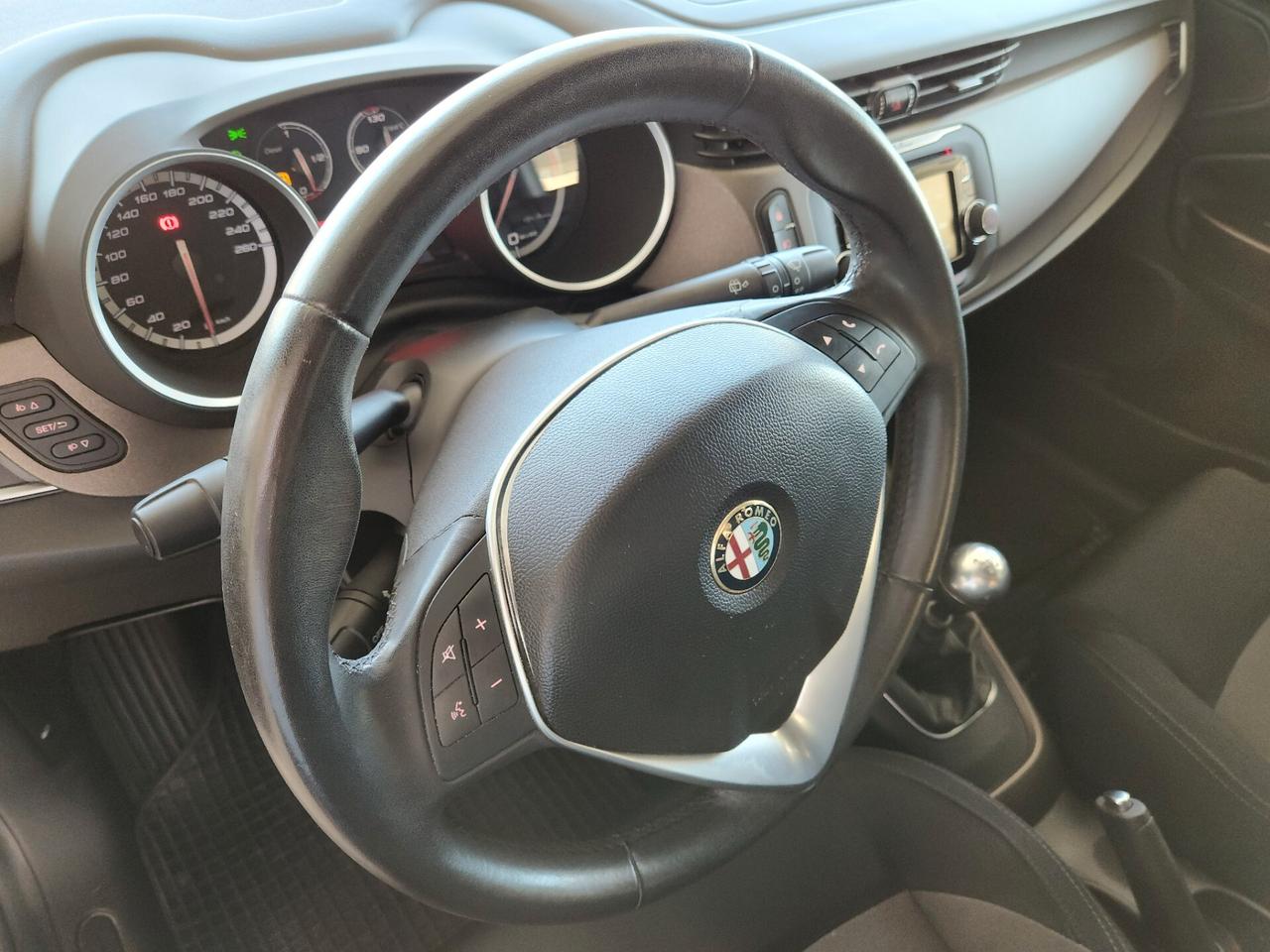 Alfa Romeo Giulietta 1.6 JTDm-2 105 CV Distinctive