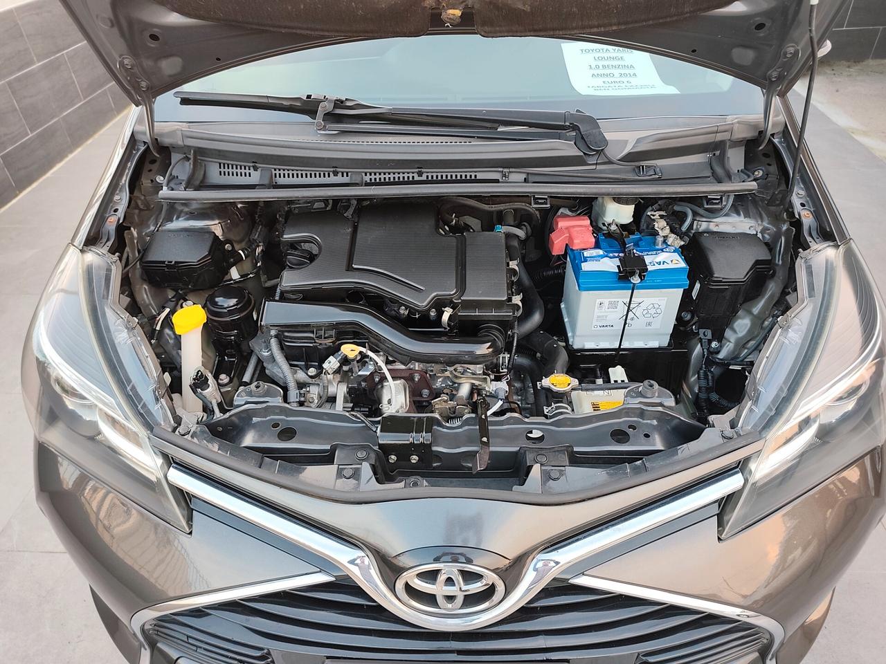 Toyota Yaris 1.0 BENZINA Lounge