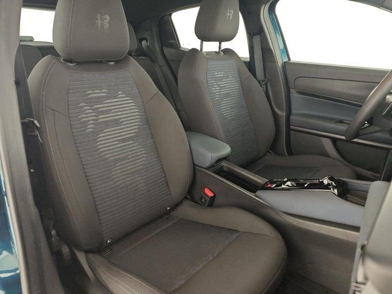 Alfa Romeo Junior 1.2 145 CV Hybrid eDCT6