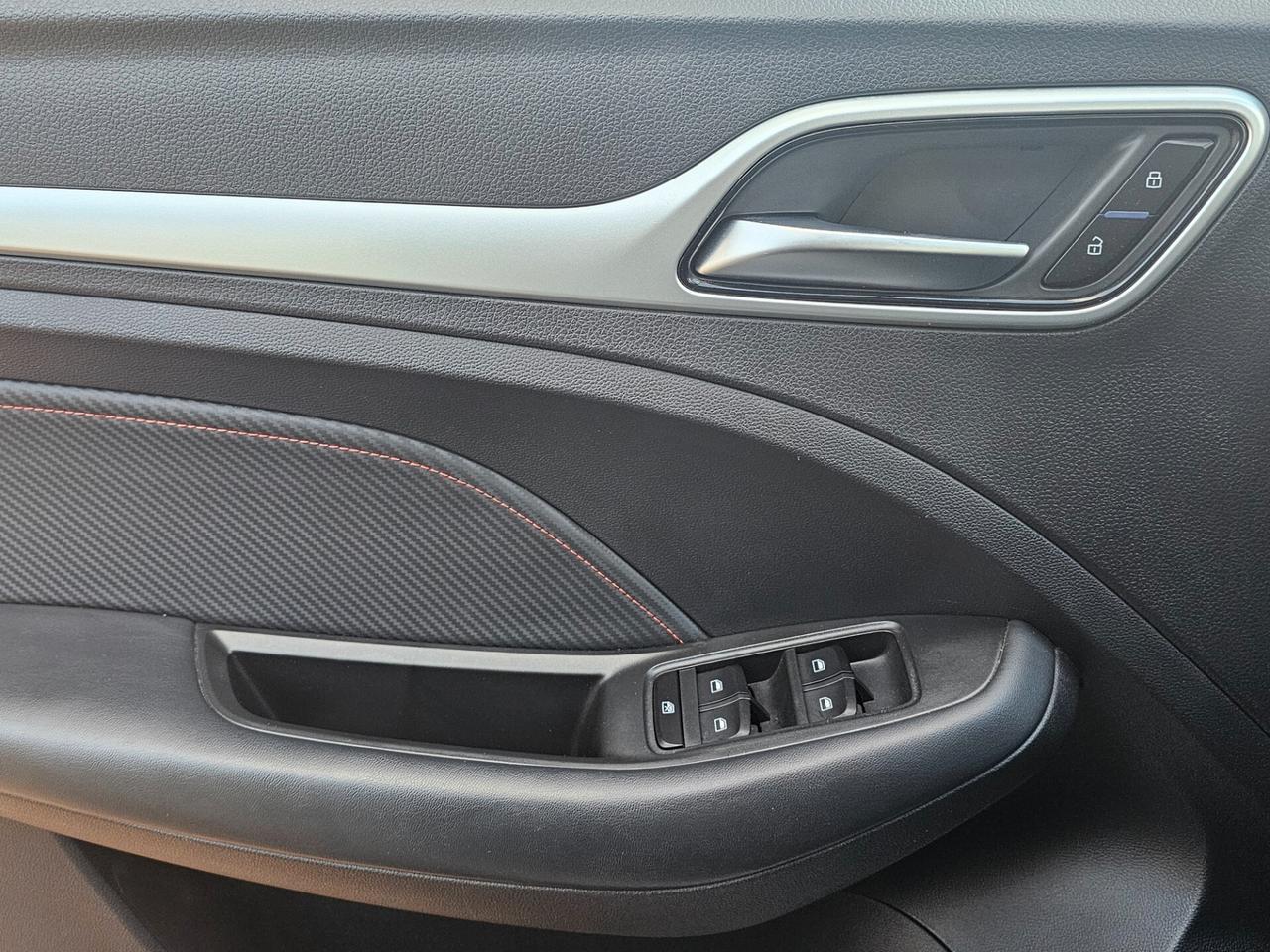 Mg ZS 1.0T-Benzina aut. Luxury