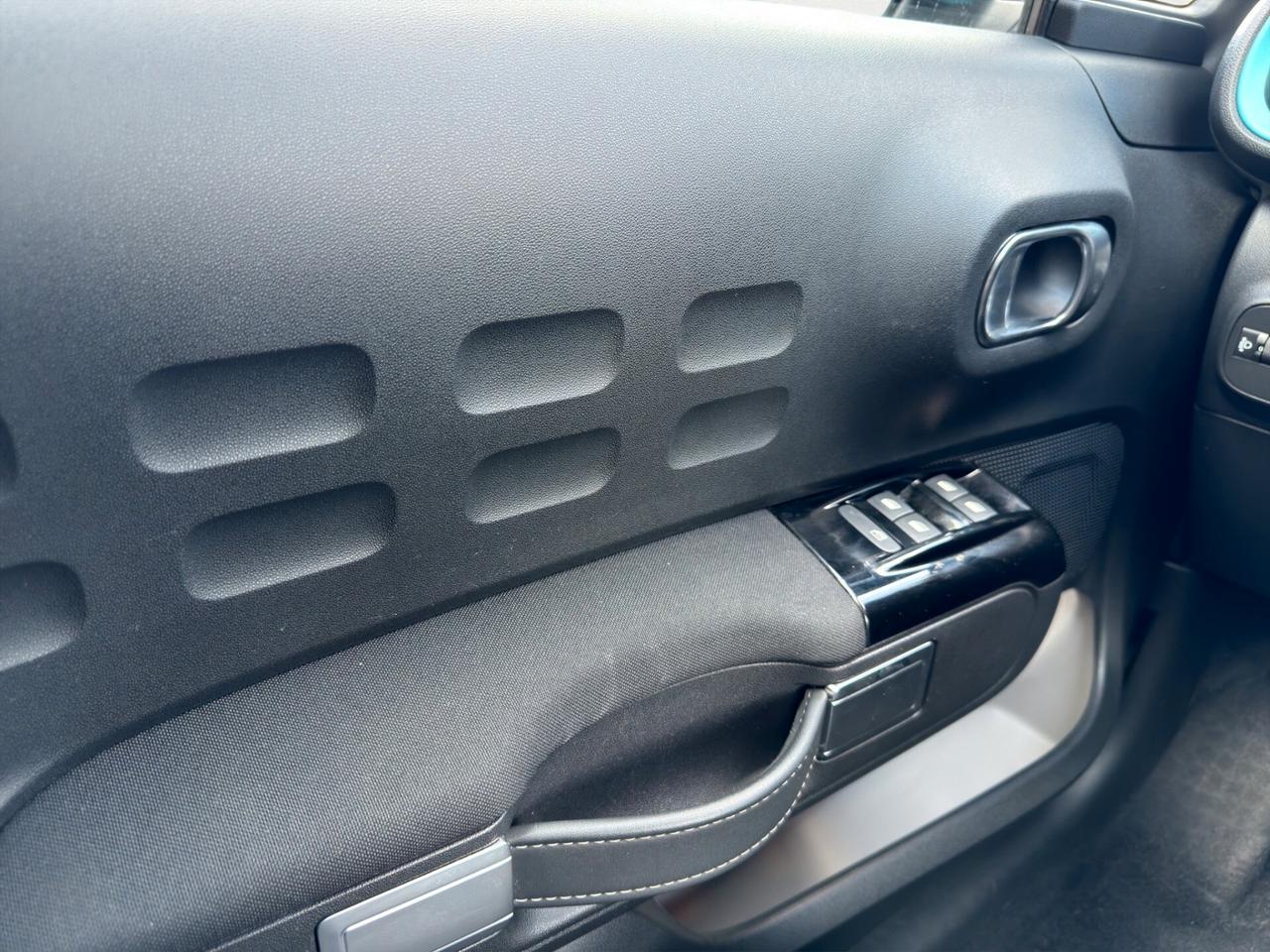 Citroen C3 BlueHDi 100 S&S Shine Pack - 2023
