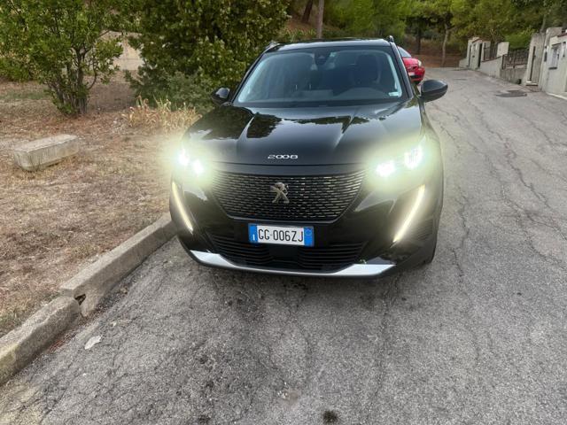 PEUGEOT 2008 BlueHDi 130 S&S EAT8 Allure