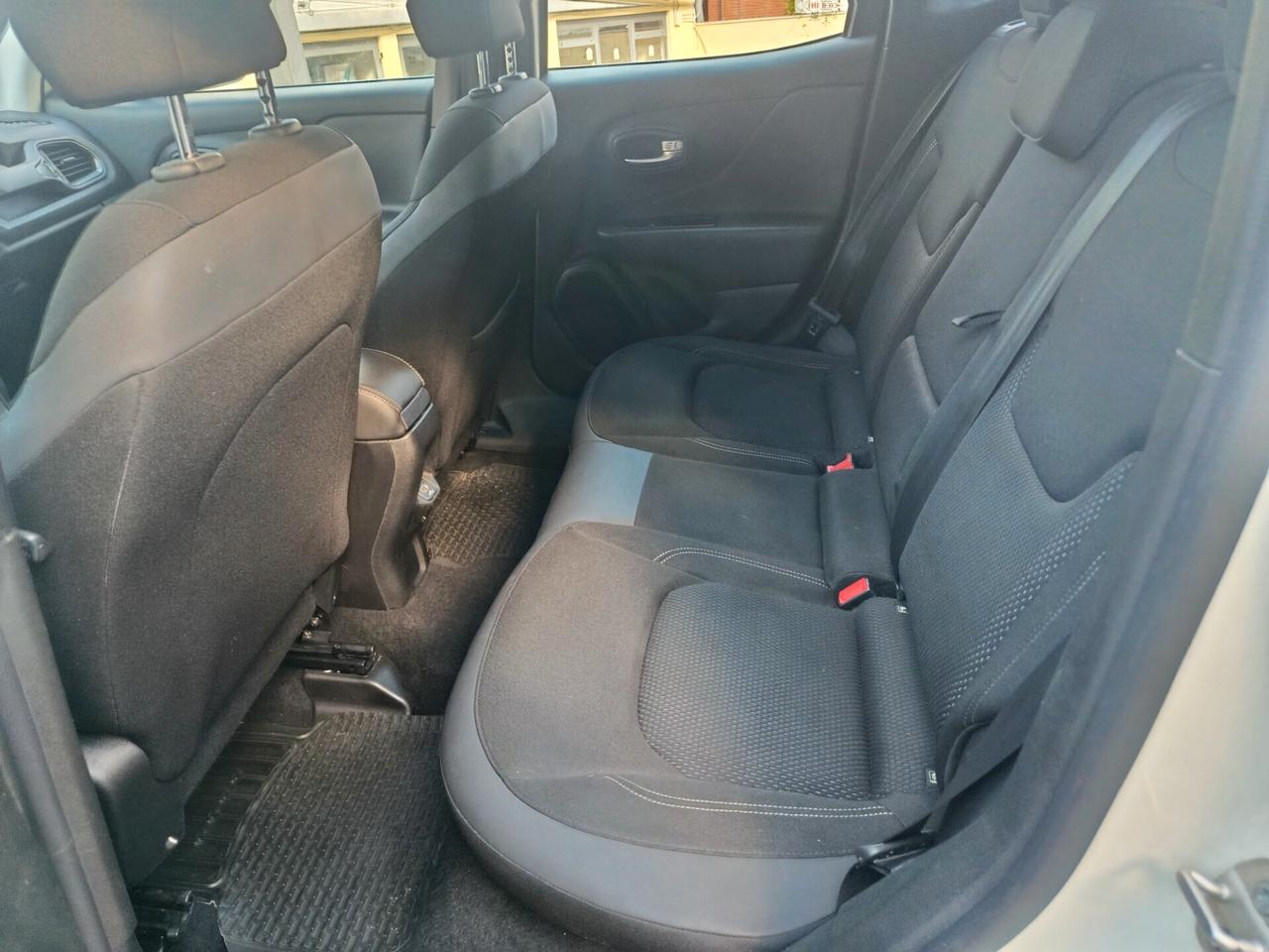 Jeep Renegade 1.6 Mjt DDCT 120 CV Business