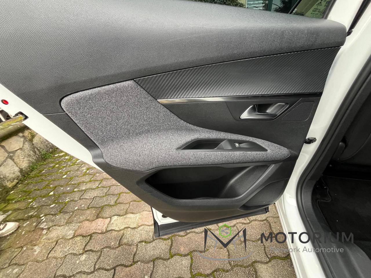 Peugeot 3008 BlueHDi 130 SeS EAT8