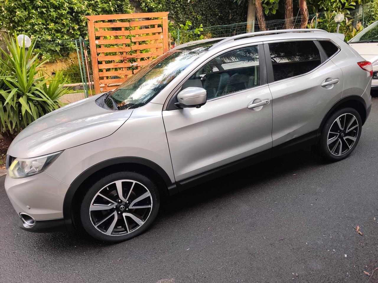 Nissan Qashqai 1.6 dCi Tekna 2014