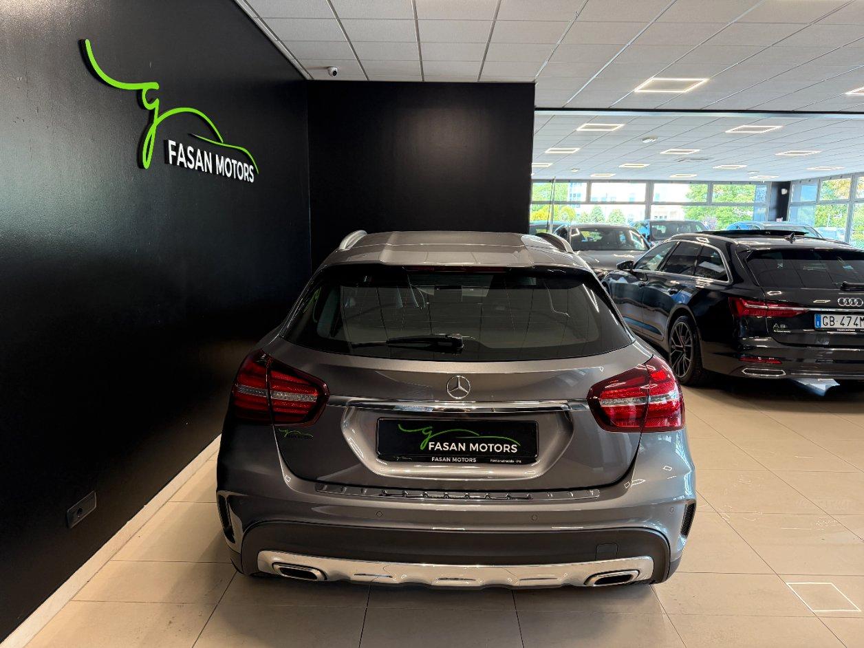 Mercedes GLA 200 Night Edition auto