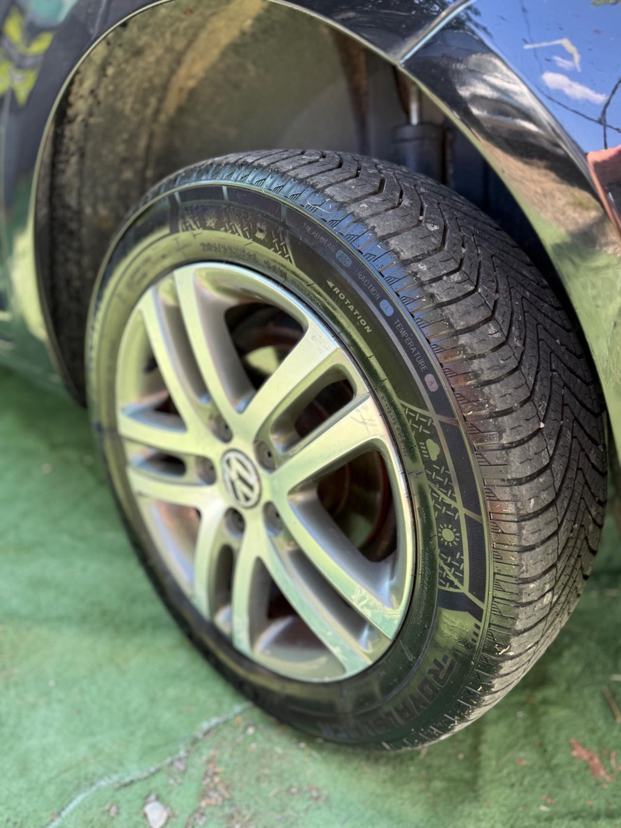 Volkswagen TOURAN 1.4 METANO 7 POSTI HIGHLINE