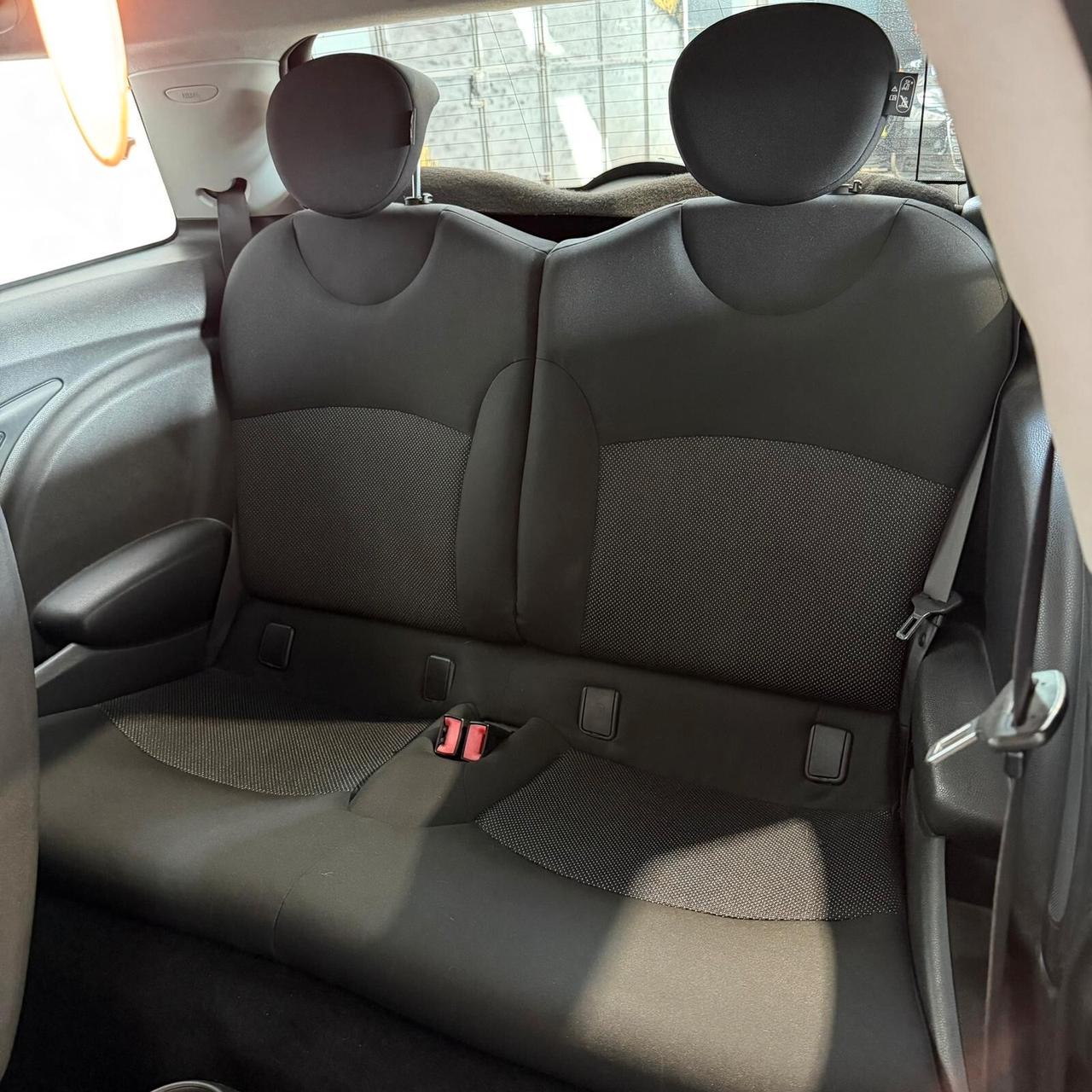 Mini Cooper 1.6 BENZINA NEOPATENTATI