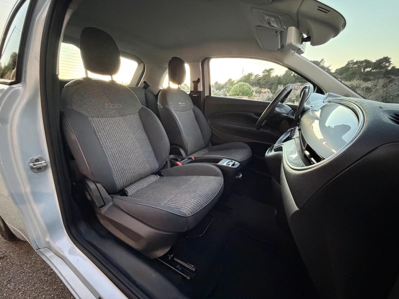 Fiat 500E/42 kWh/CAR PLAY/SOLO 33000 KM