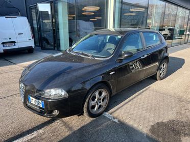 ALFA ROMEO 147 1.9 JTD (120) 5 porte Distinctive Unico proprietar