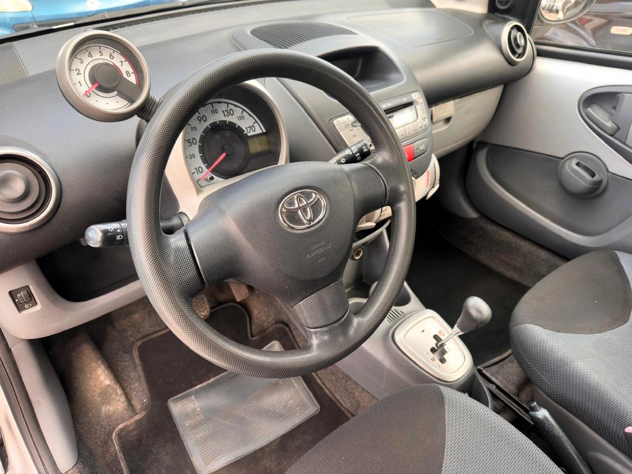 Toyota Aygo 1.0 benzina automatica