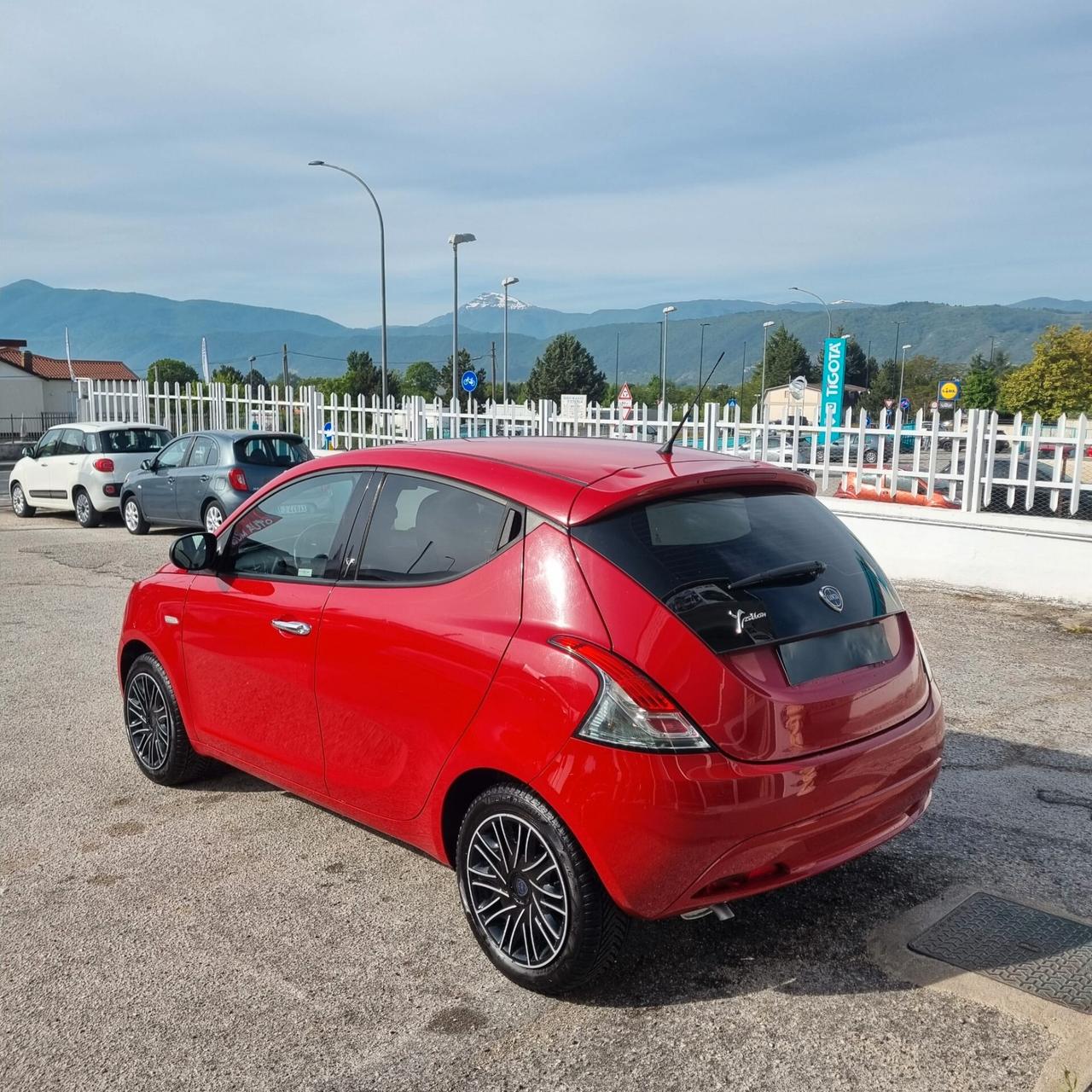 Lancia Ypsilon 1.2 69 CV 5 porte GPL Ecochic Platinum