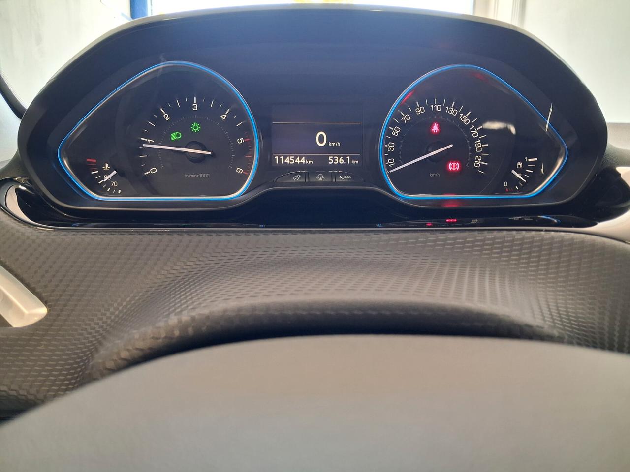 Peugeot 2008 BlueHDi 100 Allure