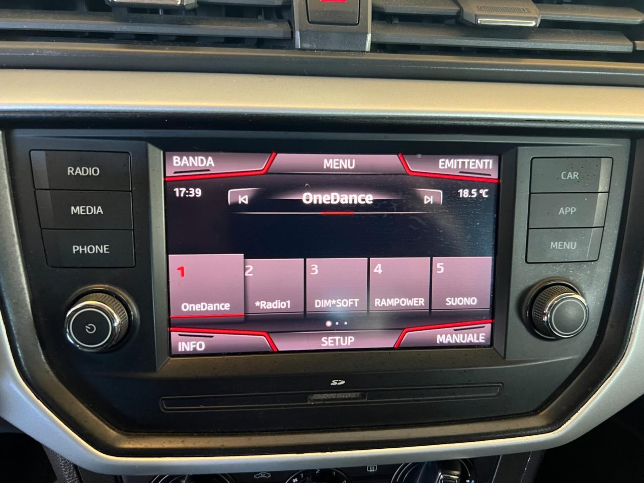 Seat Arona 1.6 TDI 95 CV XCELLENCE ok neopatentati
