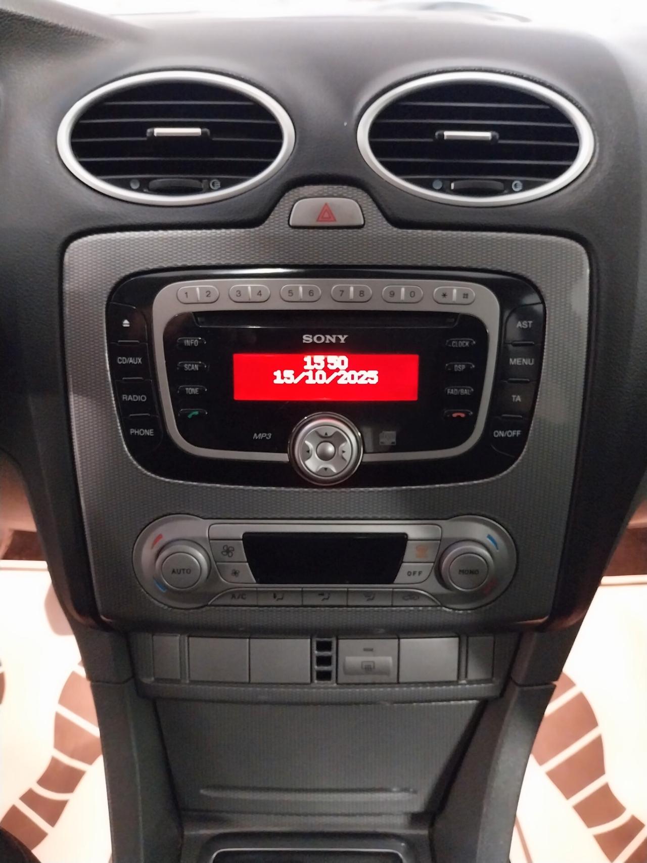 Ford Focus 1.6 TDCi (90CV) SW Tit. - ok neopatentati