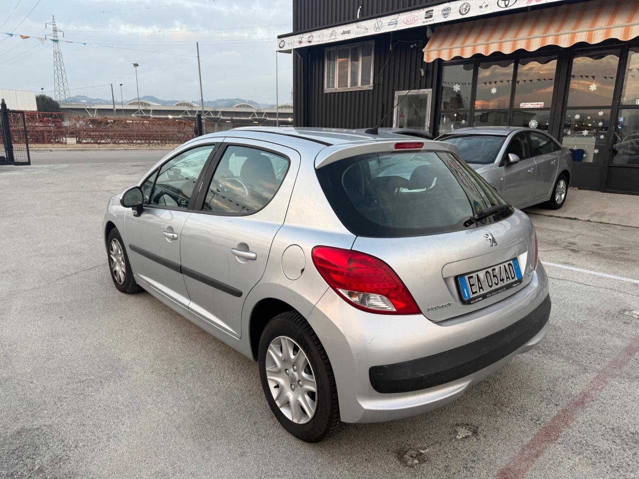 Peugeot 207 1.4 8V 75CV 5p. X Line ECO GPL