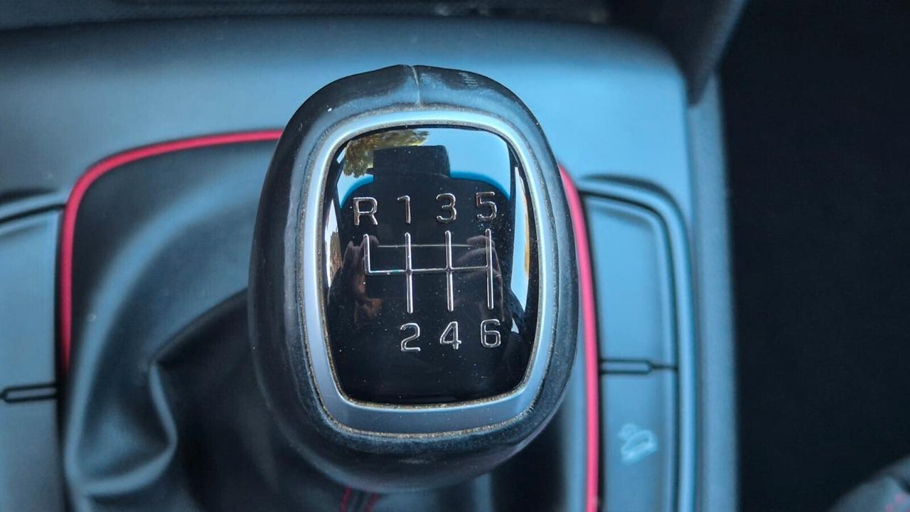 Hyundai Kona 1.6 CRDI 115 CV Style 2019 NEOP leggi testo