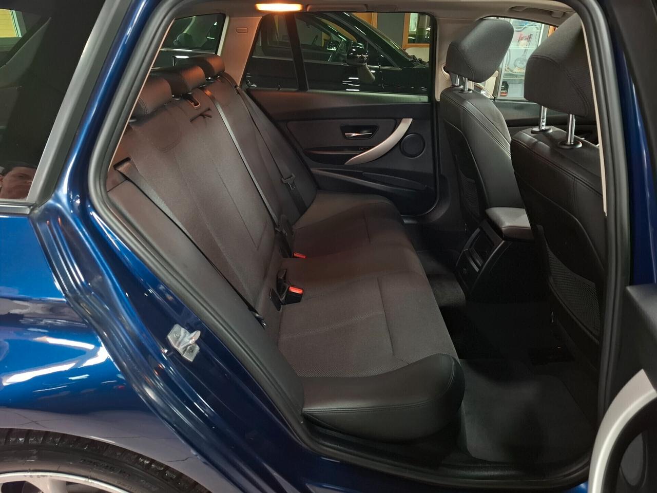 Bmw 320d xDrive Touring Luxury TETTUCCIO