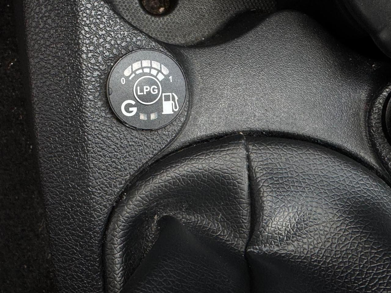 DACIA SANDERO STEPWAY 1.0 TCe 100CV GPL 15th Anniversary