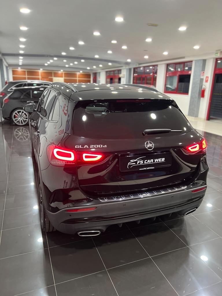 Mercedes Benz GLA 200d Aut. Premium AMG 150 cv