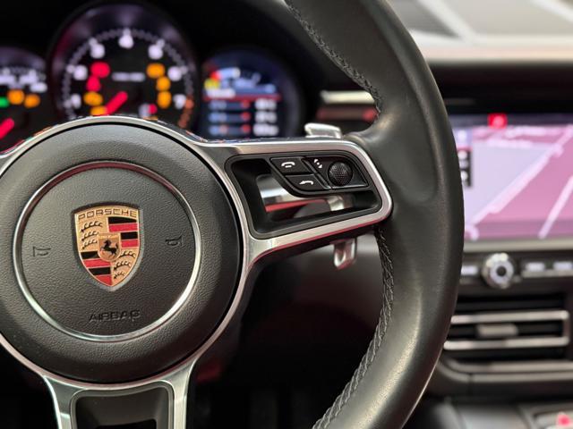 PORSCHE Macan 2.0