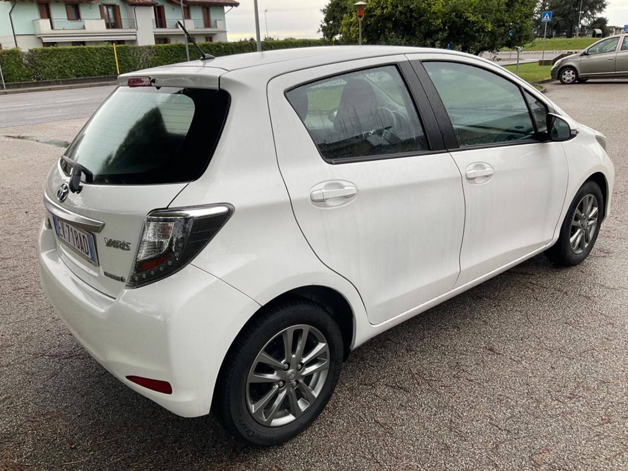 Toyota Yaris 1.0 5 porte Lounge