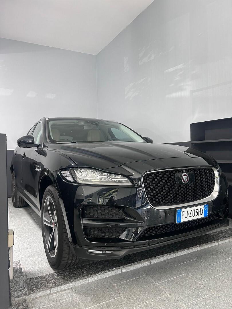 Jaguar F-Pace AWD Prestige