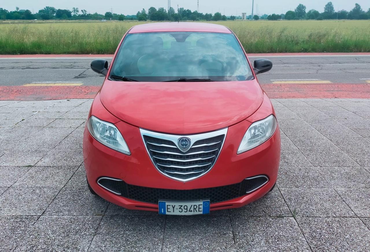 Lancia Ypsilon 0.9 TwinAir 85 CV 5 porte S&S DFN Gold AUTOMATICA