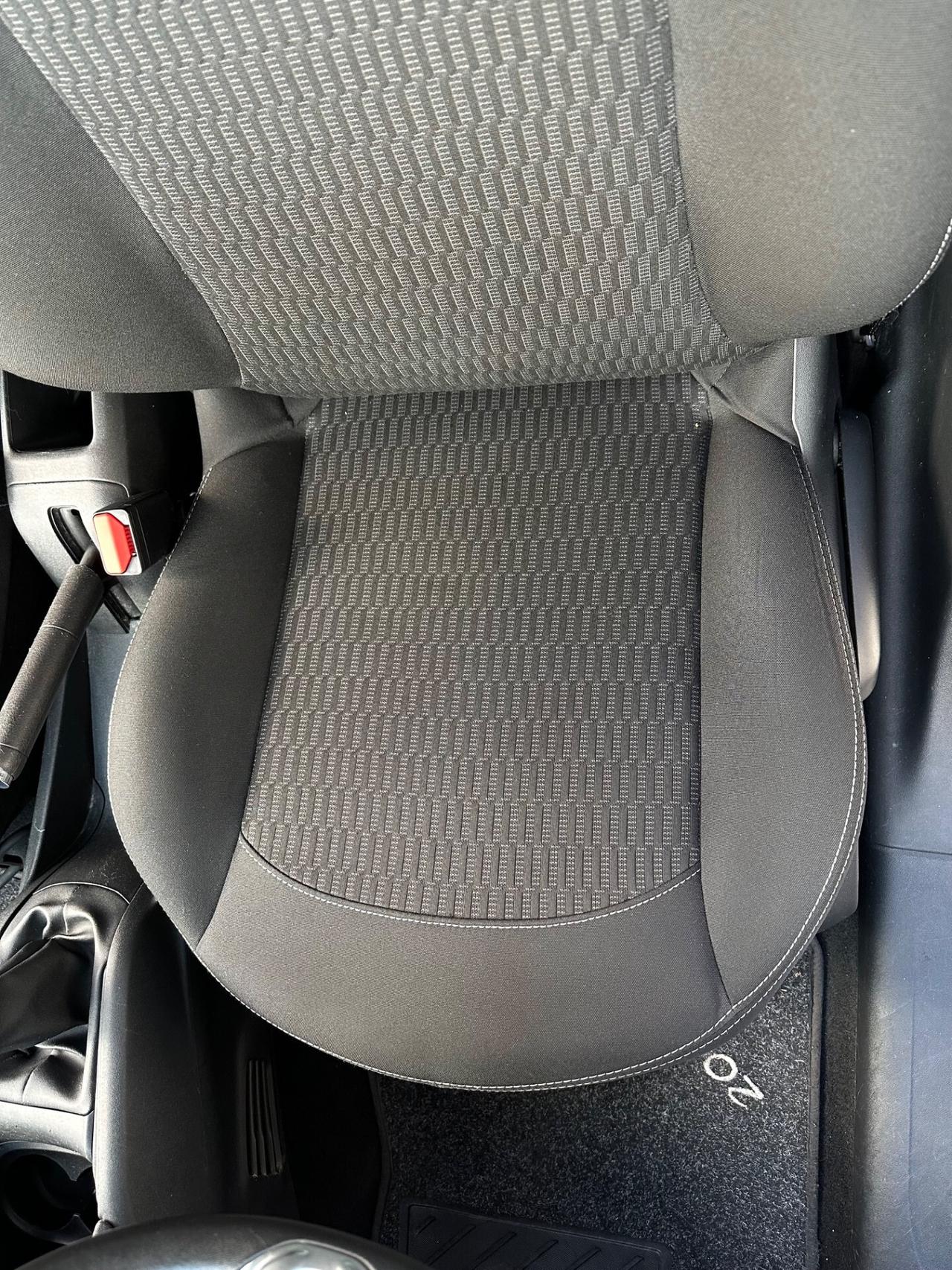 Peugeot 208 1.5 BlueHDi 75cv 5p. Allure