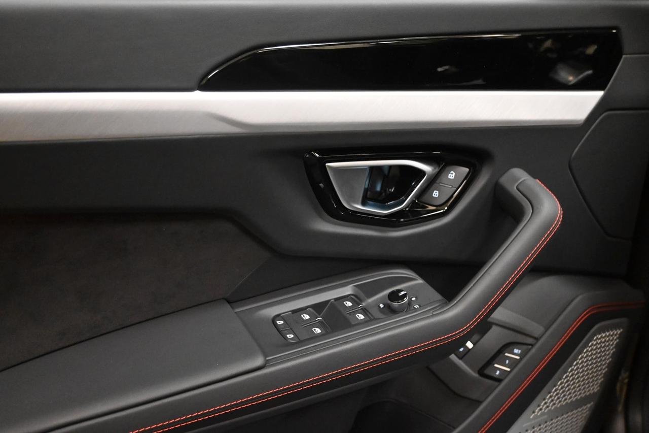 LAMBORGHINI Urus Urus 4.0 S