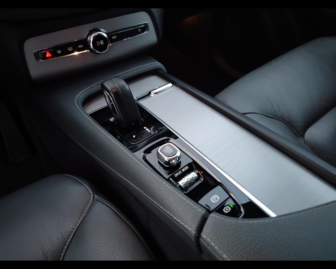 VOLVO XC90 II 2015 - XC90 2.0 b5 Business Plus awd geartronic my20