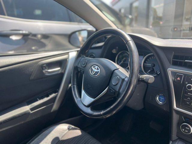 TOYOTA Auris Hybrid Lounge