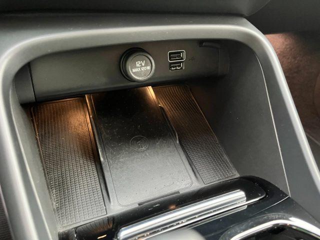 VOLVO XC40 T4 Recharge Plug-in Hybrid autom. Ultimate Dark