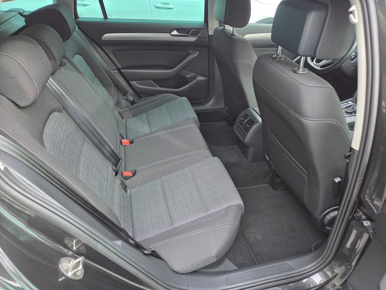 Volkswagen Passat Variant 2.0 TDI SCR EVO DSG