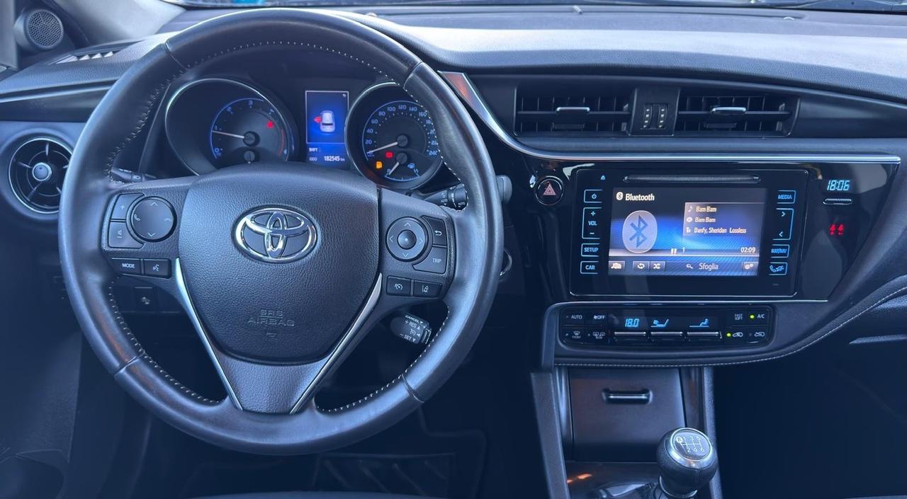 Toyota Auris 1.6 D-4D Lounge