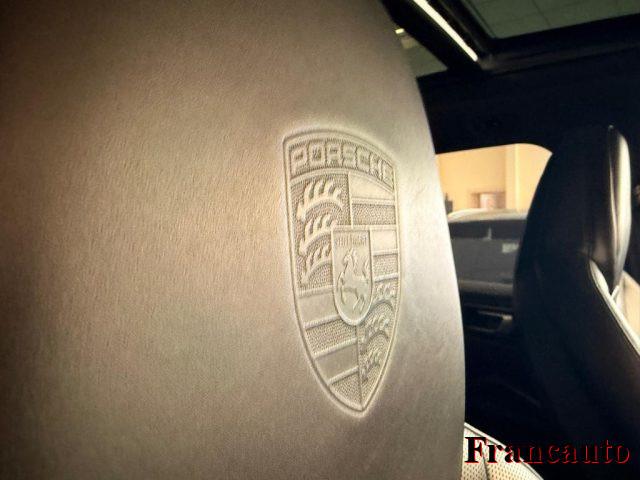 PORSCHE Cayenne 3.0 V6