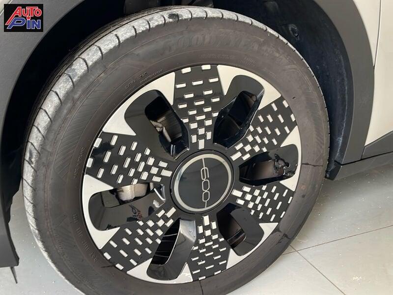 FIAT 600 600 Hybrid 136 CV DCT MHEV La Prima