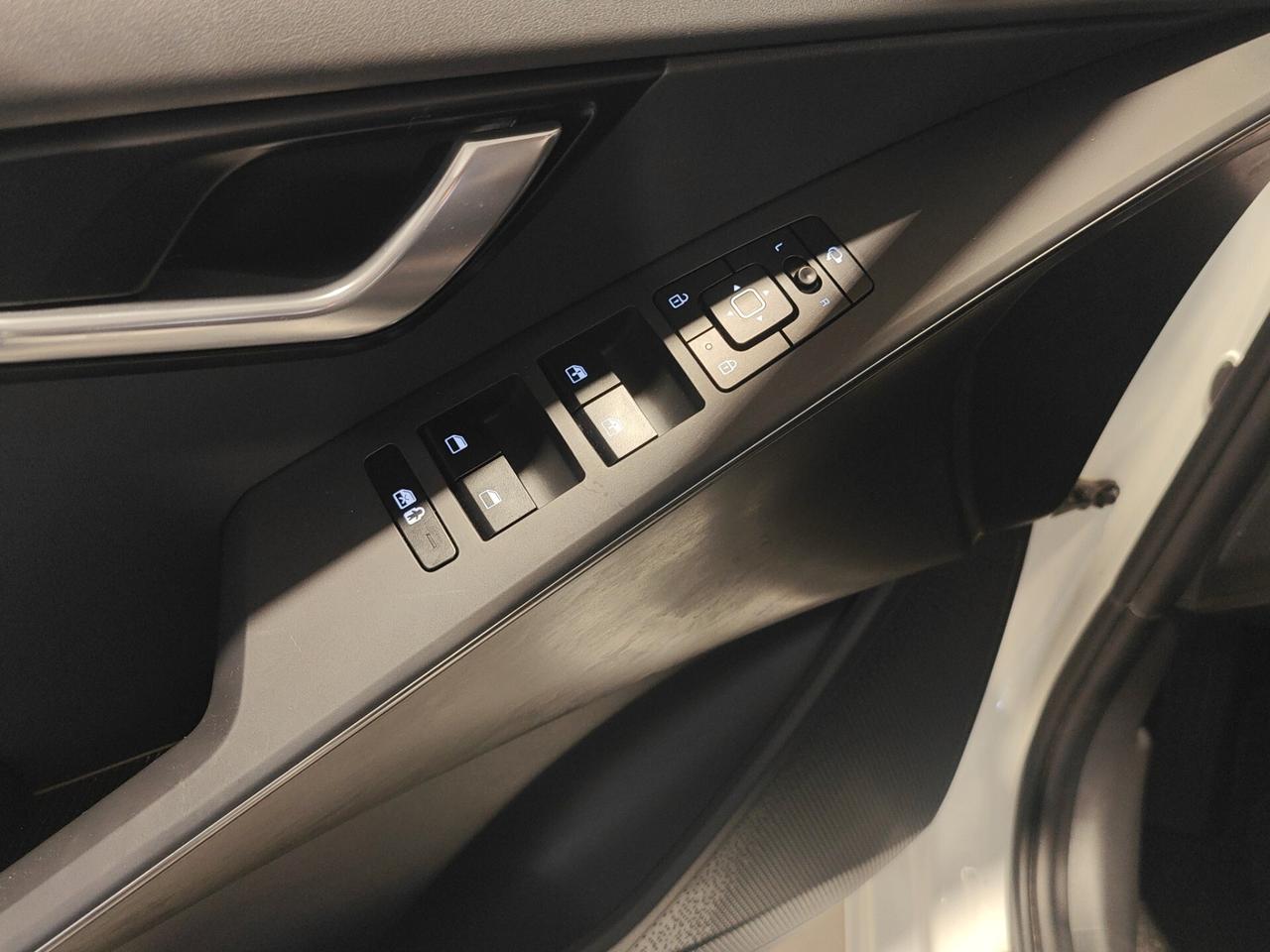 Kia Niro 1.6 GDi DCT HEV Evolution 141CV