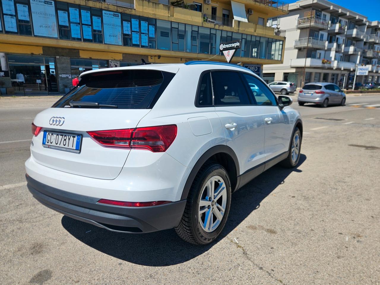 Audi Q3 35 TDI S tronic Business