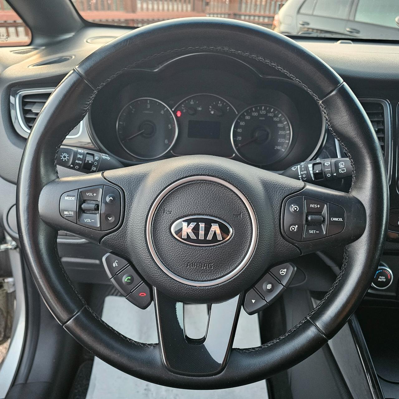 Kia Carens 1.7 CRDi 115 CV Class
