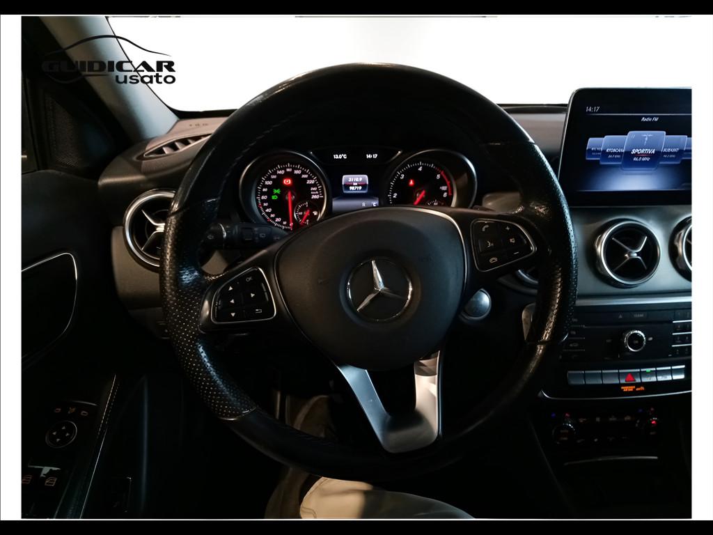 Mercedes-Benz GLA-X156 2017 - GLA 200 d Sport auto