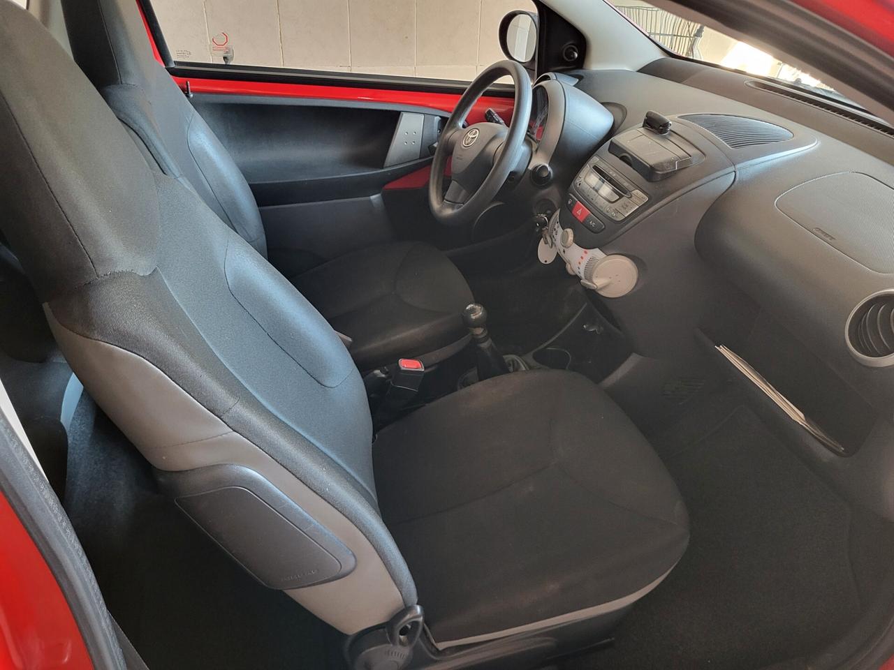 Toyota Aygo 1.0 12V VVT-i 3 porte Active Connect