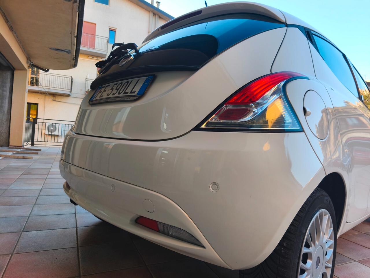 Lancia Ypsilon 1.2 GPL 69 CV 5 porte Ecochic