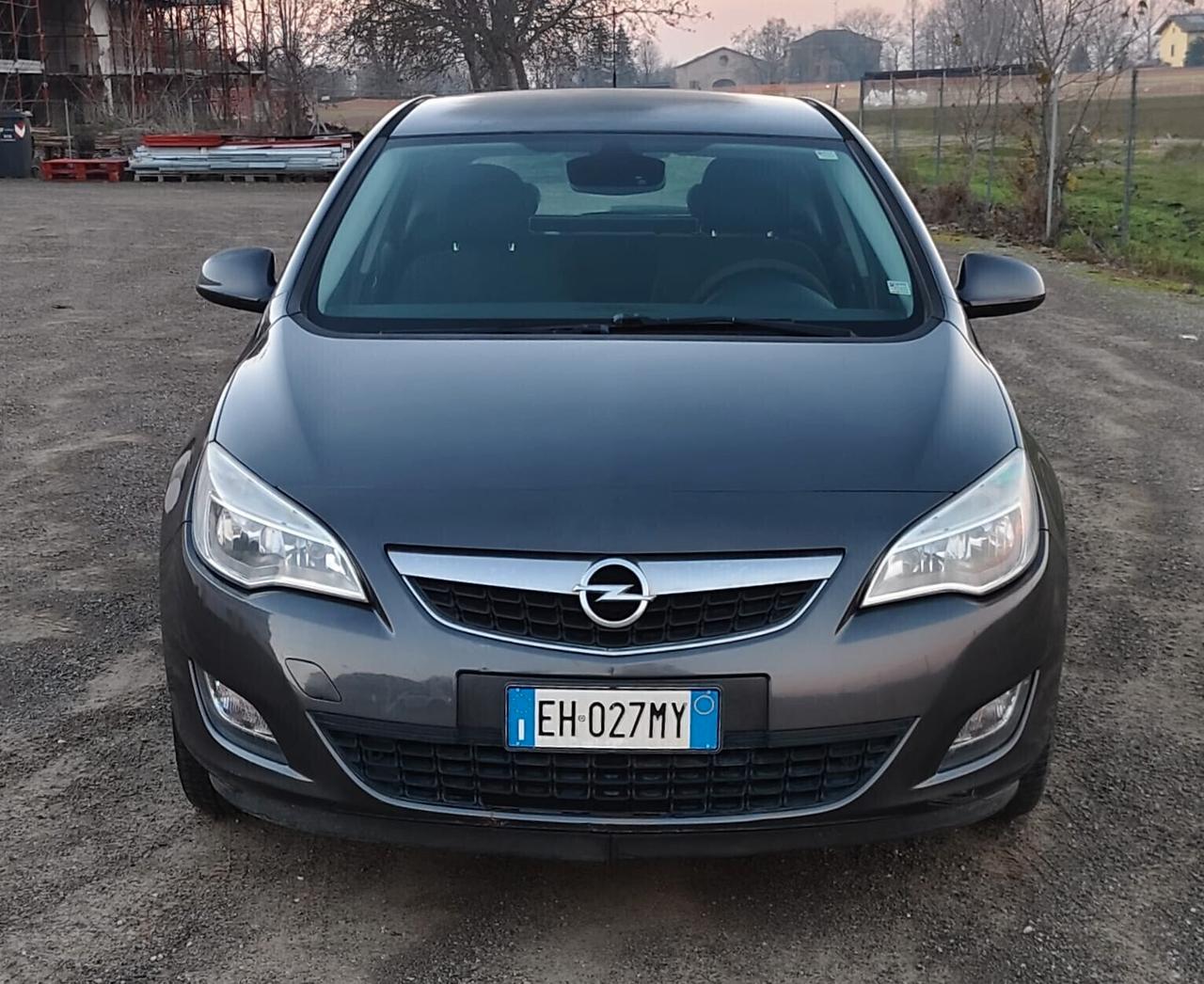 Opel Astra 1.6 115CV 5 porte Cosmo