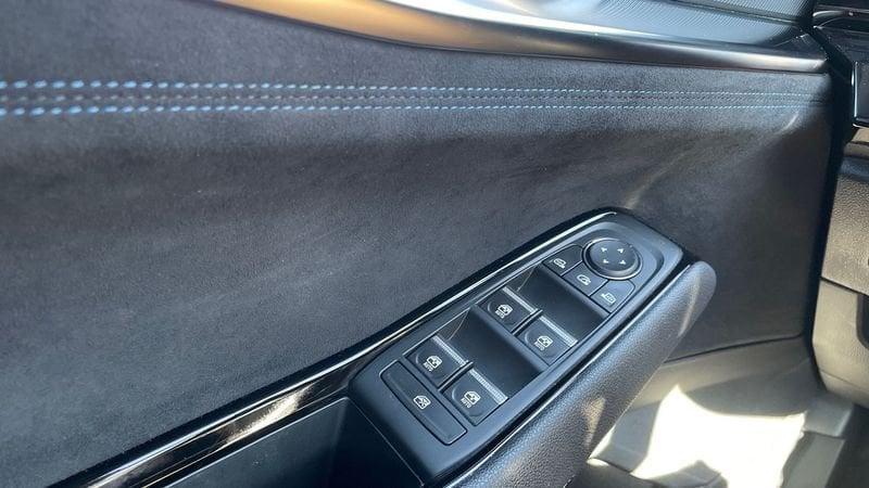 Renault Austral 1.2 E-Tech full hybrid 200cv Iconic Esprit