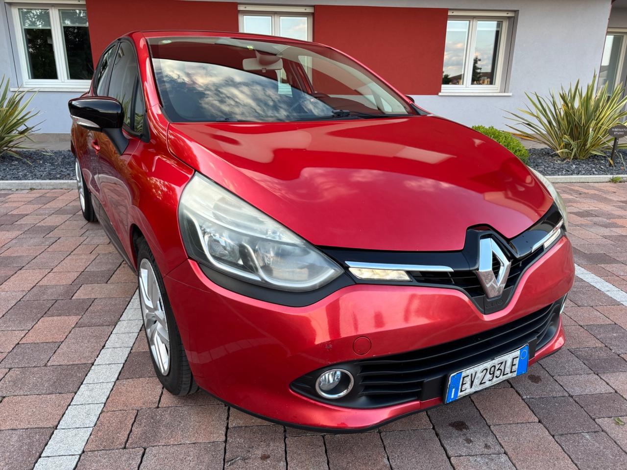 Renault Clio 1.5 dCi (CAMBIO AUTOMATICO)